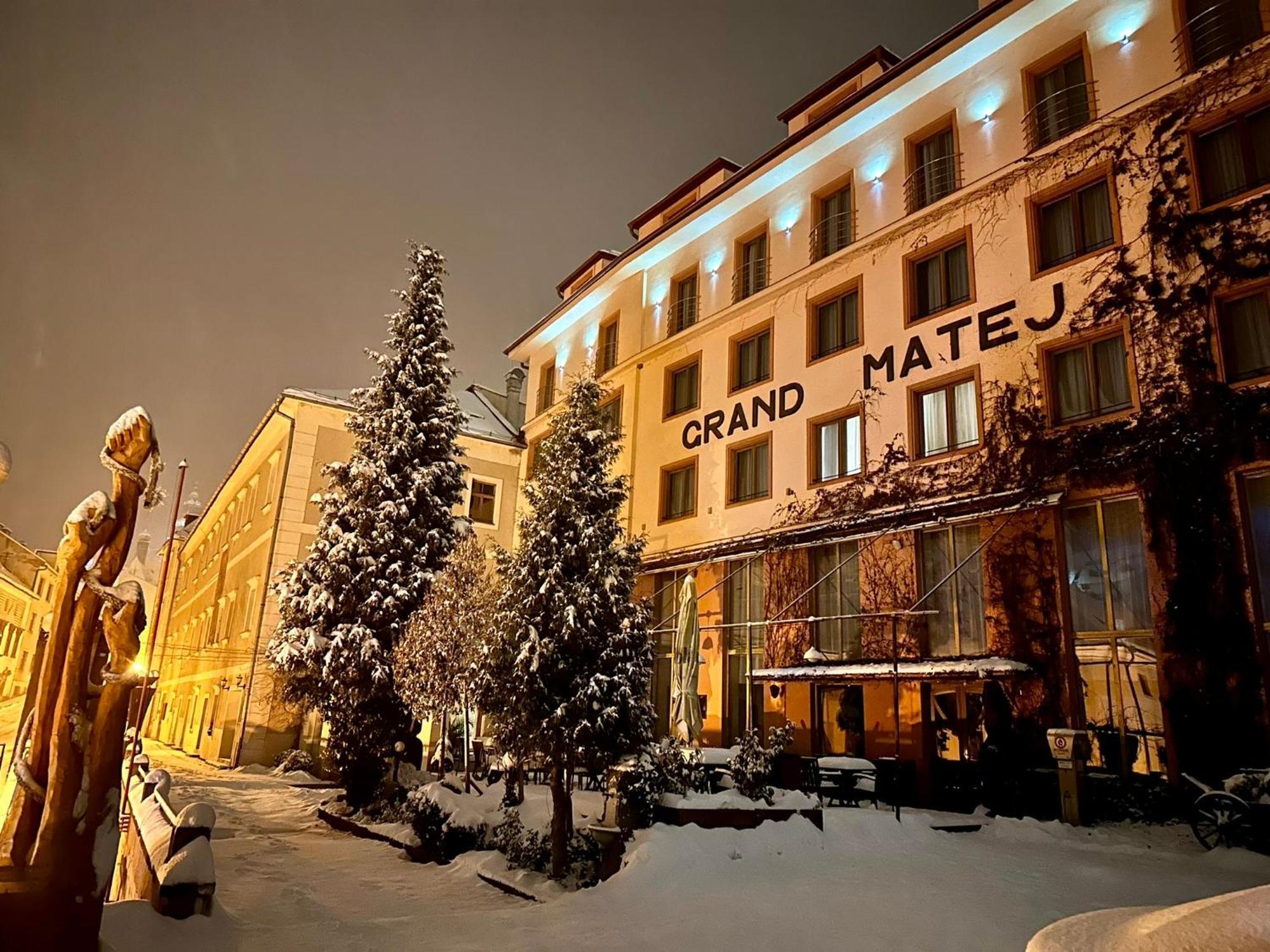 Hotel & Penzion Grand Matej Banská Štiavnica Екстериор снимка