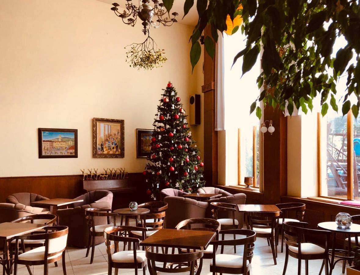 Hotel & Penzion Grand Matej Banská Štiavnica Екстериор снимка