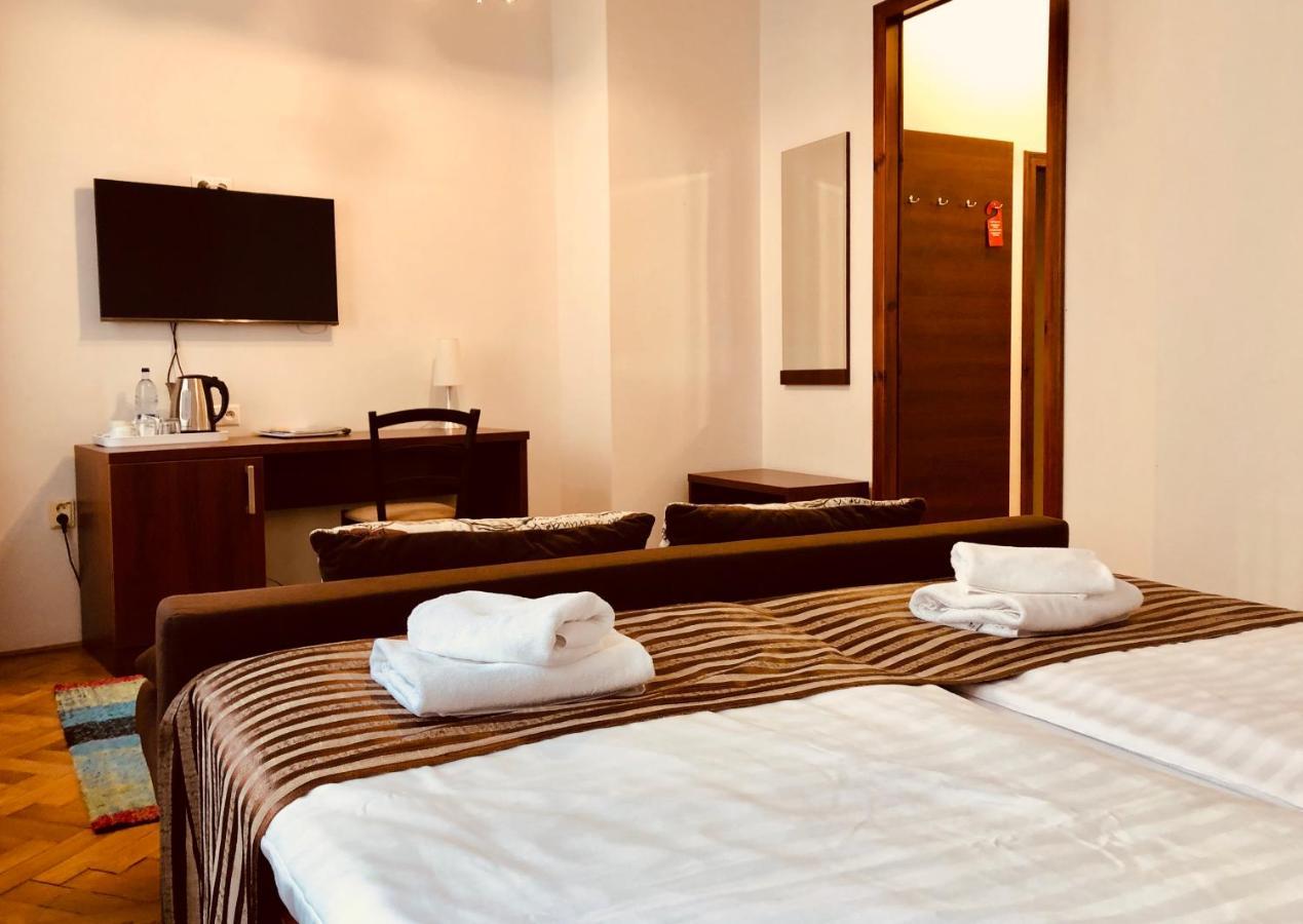 Hotel & Penzion Grand Matej Banská Štiavnica Екстериор снимка